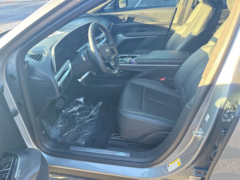 Used 2024 Cadillac Lyriq Sport image 13