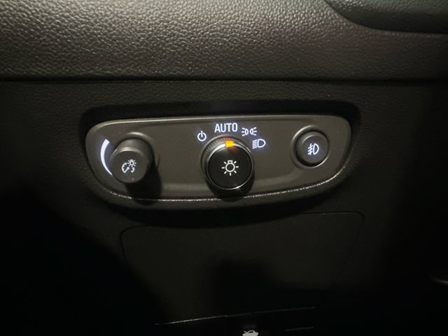 Used 2023 Buick Encore GX Select w/ Sport Touring Package AWD/4WD image 18