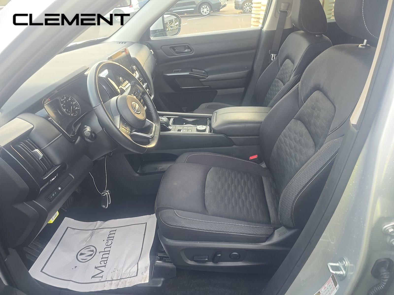Used 2024 Nissan Pathfinder SV AWD/4WD image 4