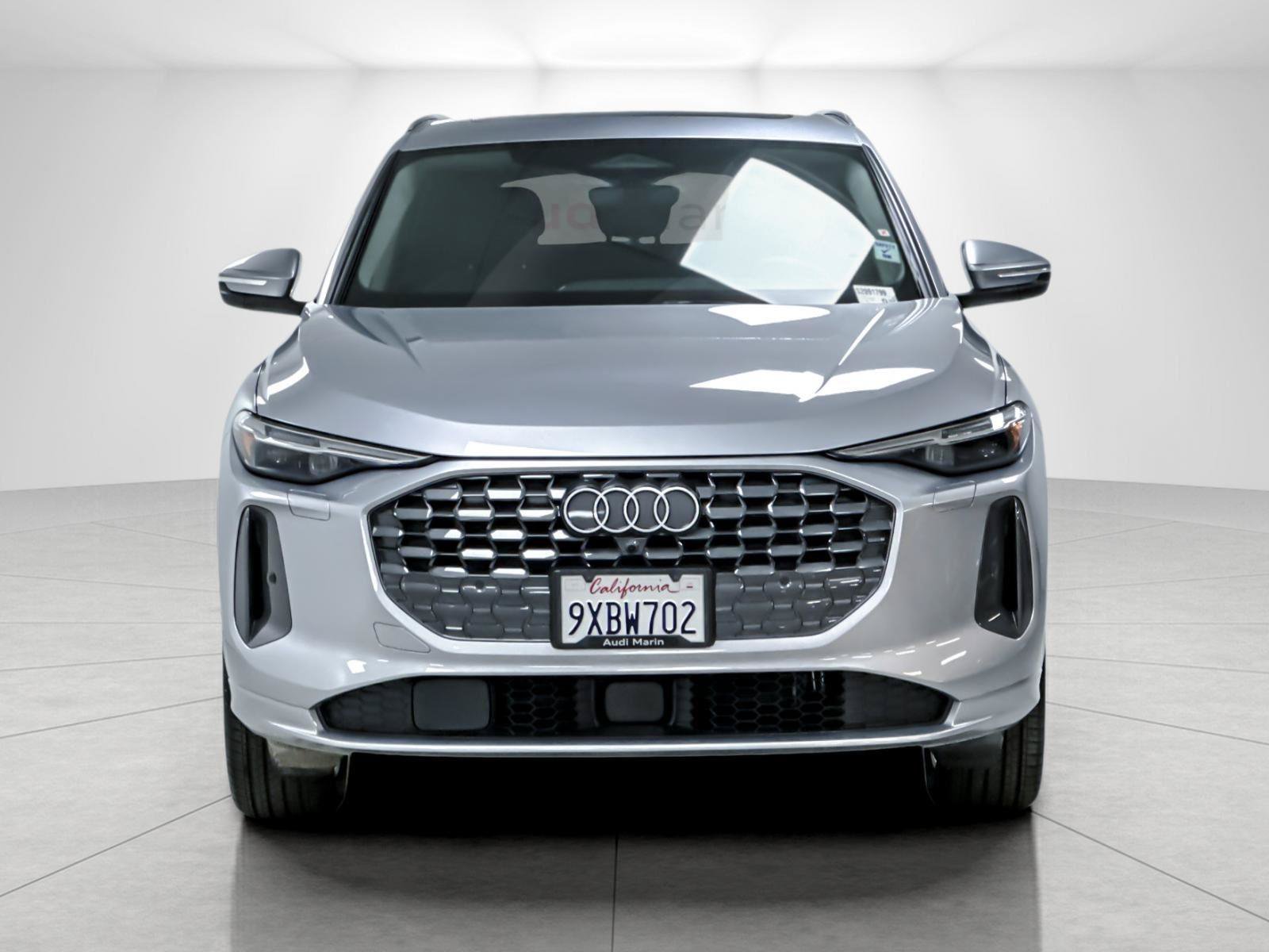 Used 2025 Audi Q5 Premium Plus w/ Premium Plus AWD/4WD image 8