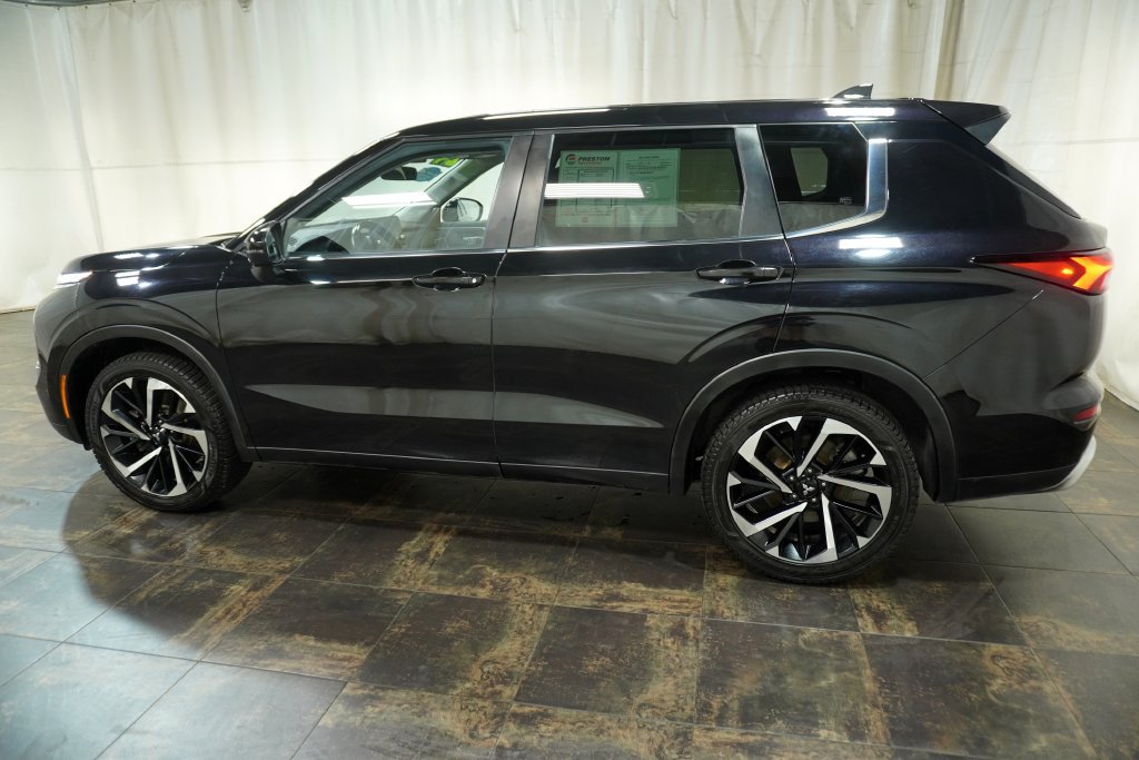 Used 2024 Mitsubishi Outlander SE AWD/4WD image 9