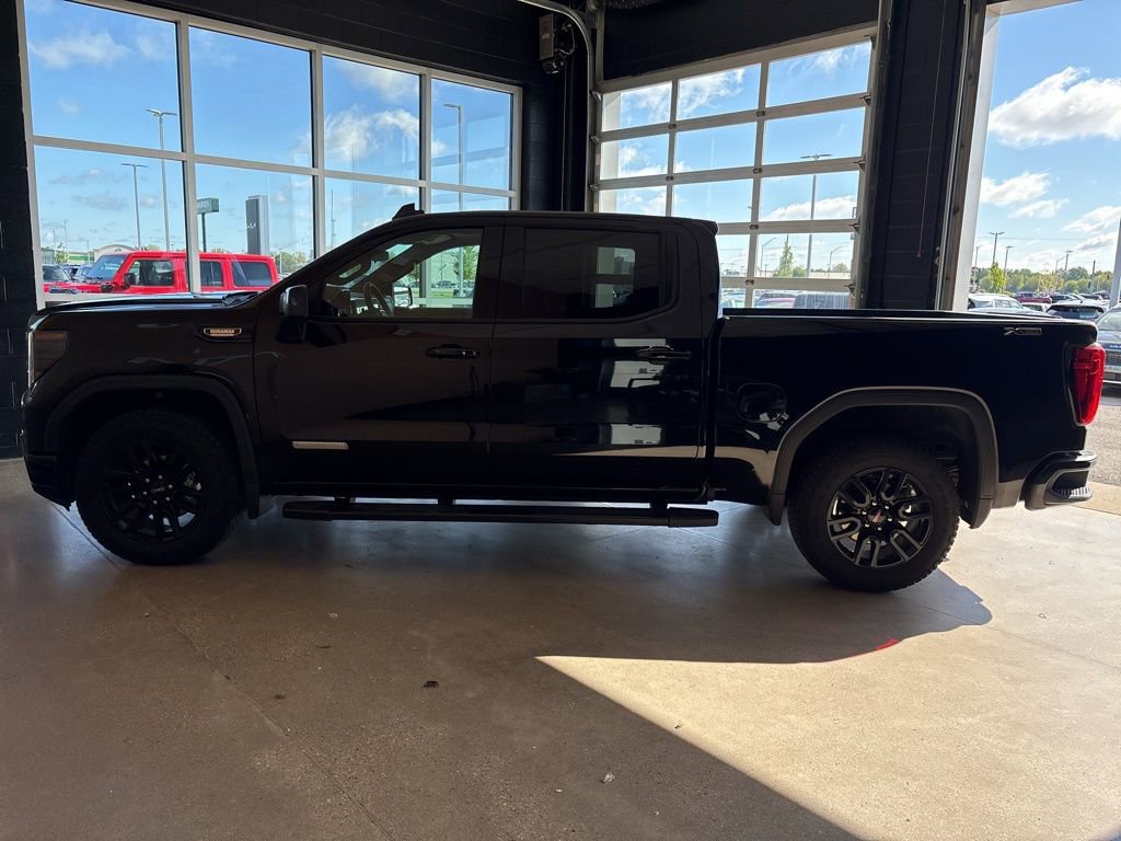 Used 2025 GMC Sierra 1500 Elevation w/ Elevation Premium Package AWD/4WD image 7
