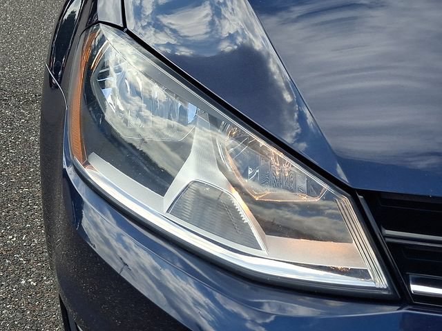 Used 2016 Volkswagen Golf Limited Edition FWD image 9