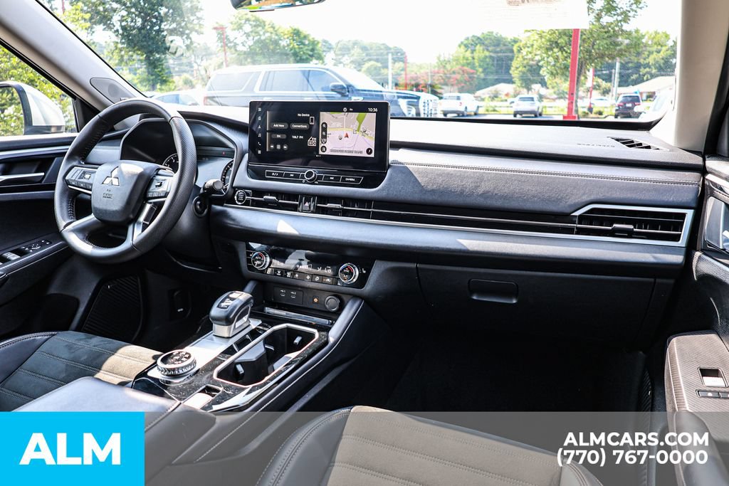 Used 2025 Mitsubishi Outlander SE FWD image 31