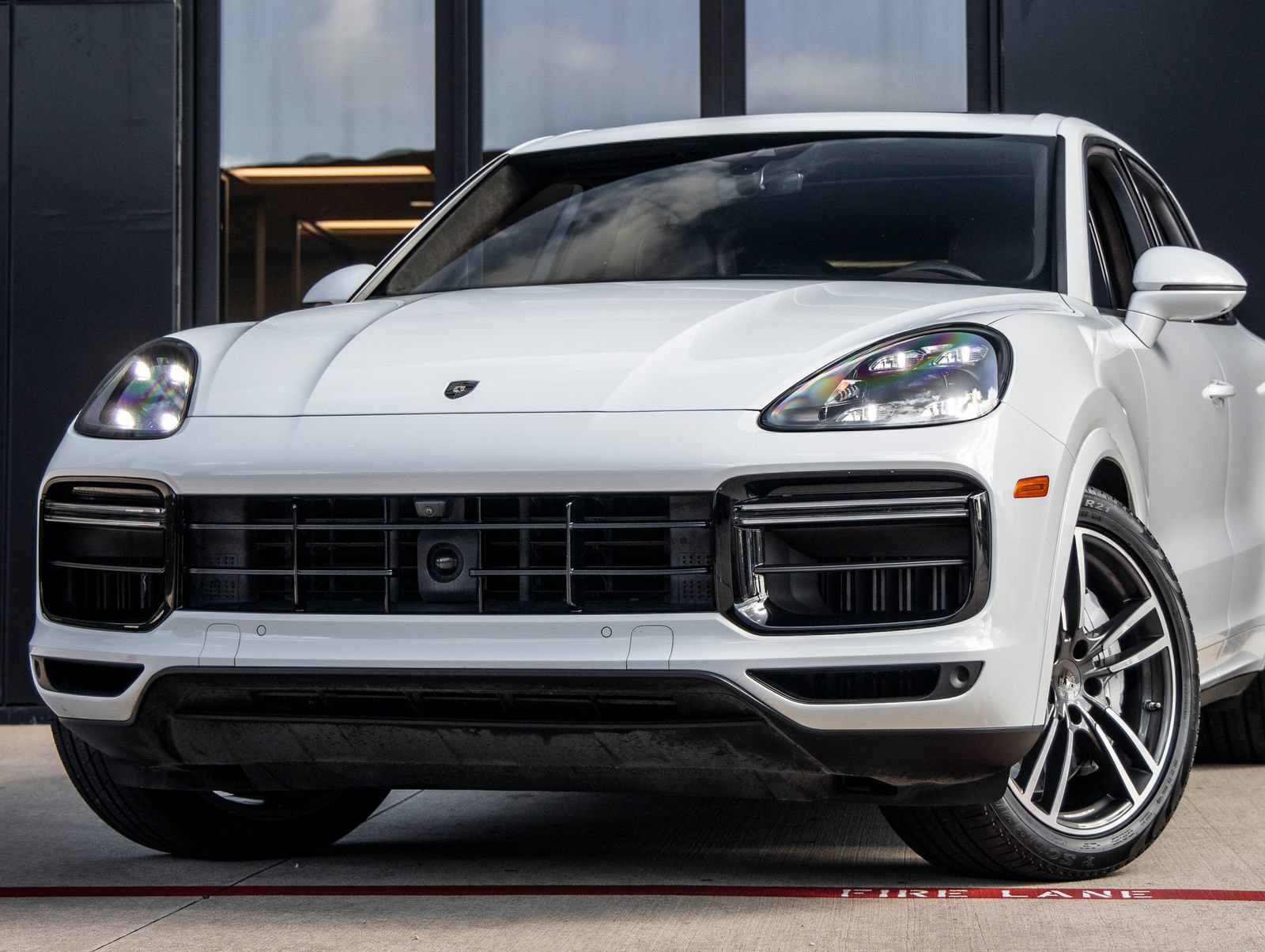 Certified 2023 Porsche Cayenne Turbo AWD/4WD image 7