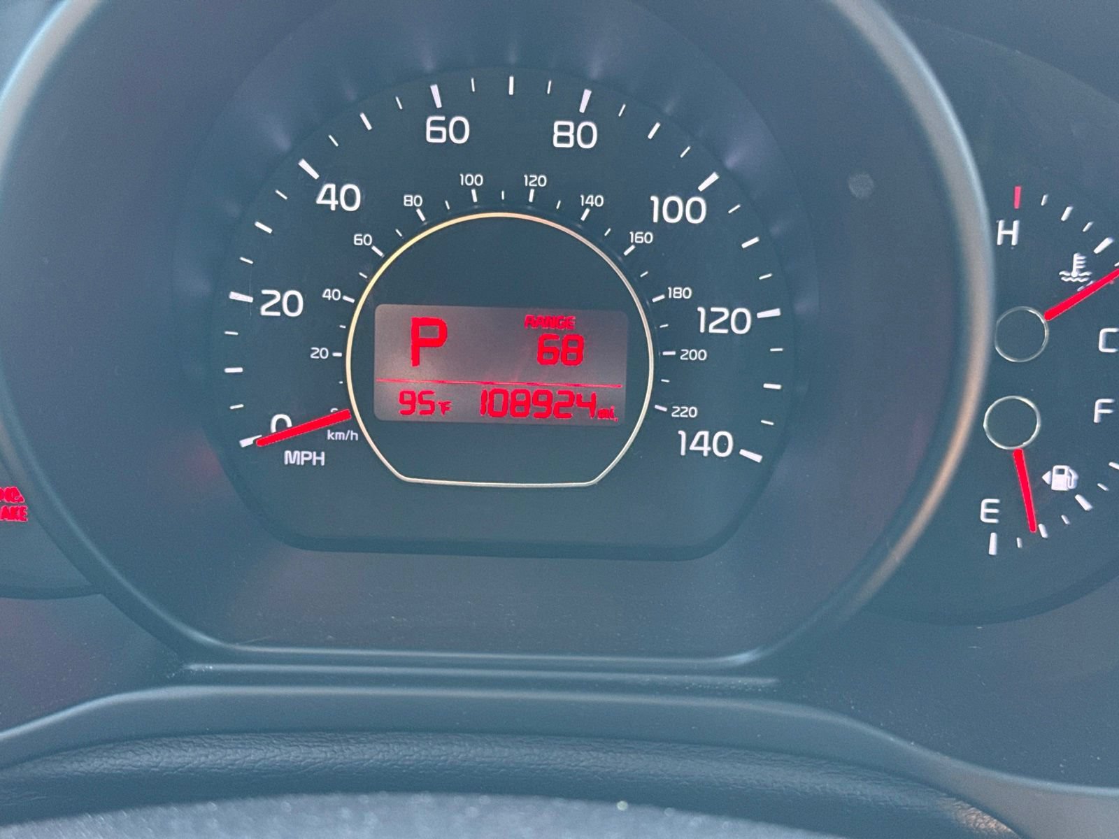Used 2015 Kia Soul + w/ Primo Package FWD image 12