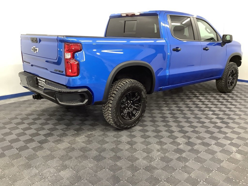 New 2026 Chevrolet Silverado 1500 ZR2 w/ Dark Appearance Package image 23