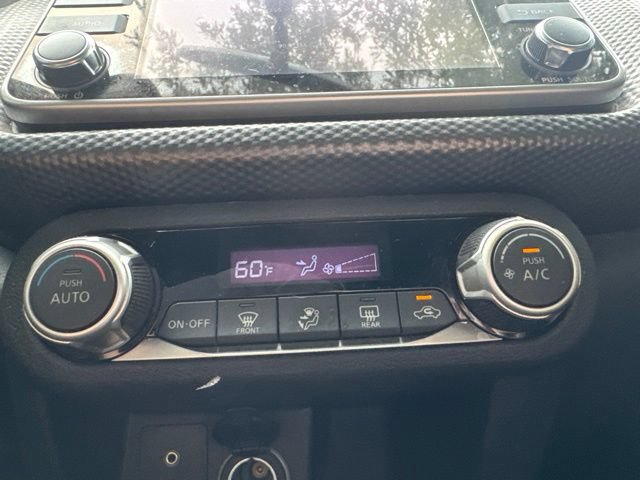 Used 2018 Nissan Kicks SV FWD image 18