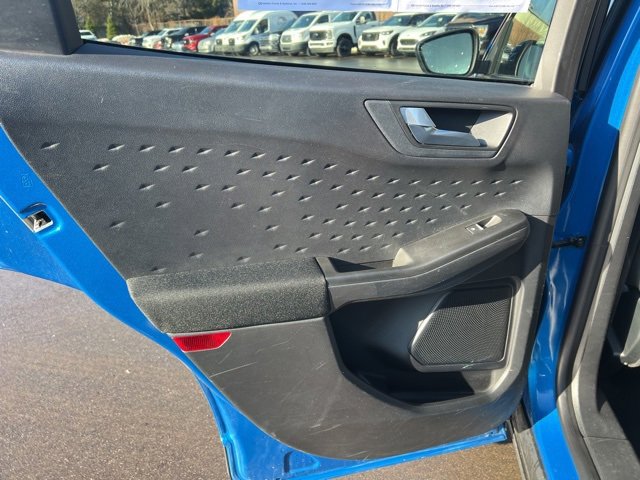 Used 2020 Ford Escape SE image 15