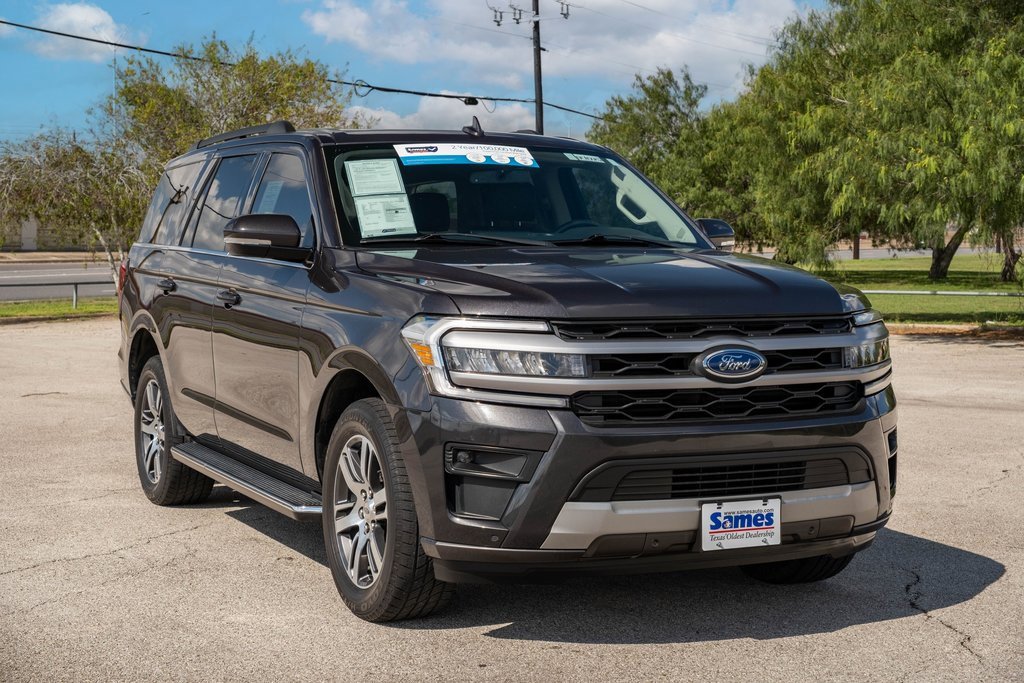 Used 2022 Ford Expedition XLT