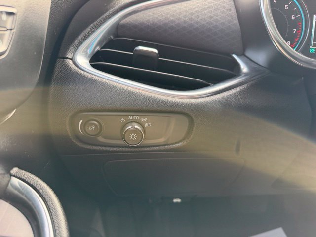 Used 2018 Chevrolet Malibu LT w/ Redline Edition FWD image 25