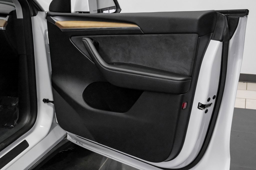 Used 2023 Tesla Model Y Long Range image 45
