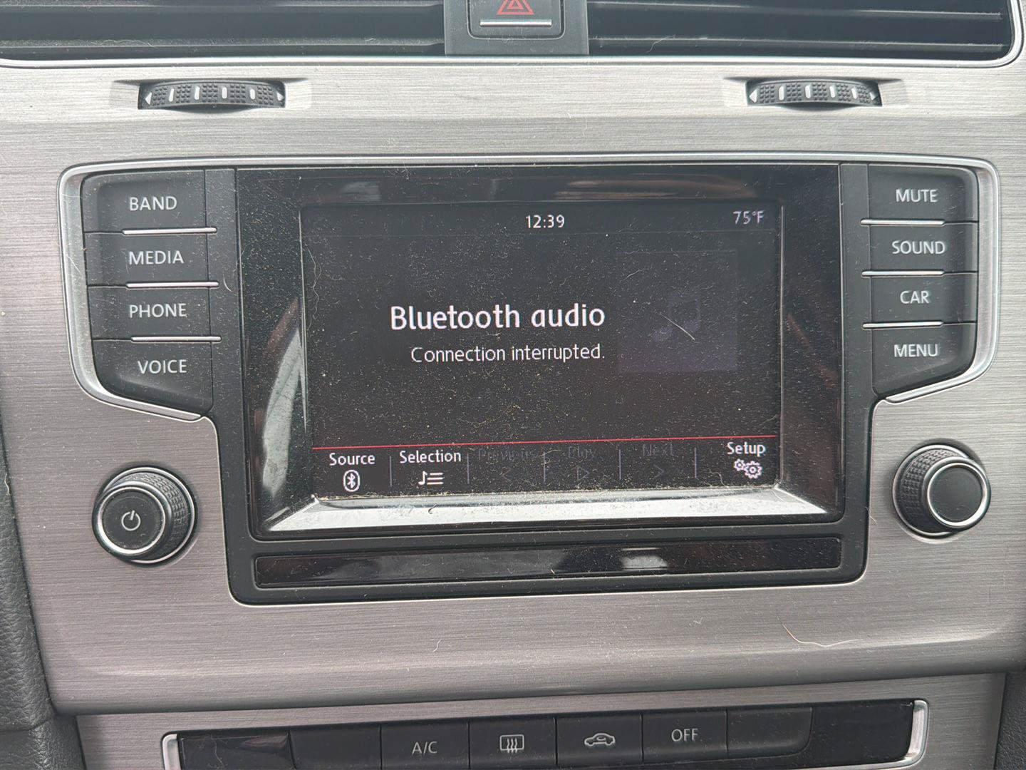 Used 2015 Volkswagen Golf S FWD image 11