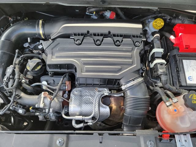 Certified 2023 Jeep Renegade Latitude AWD/4WD image 40