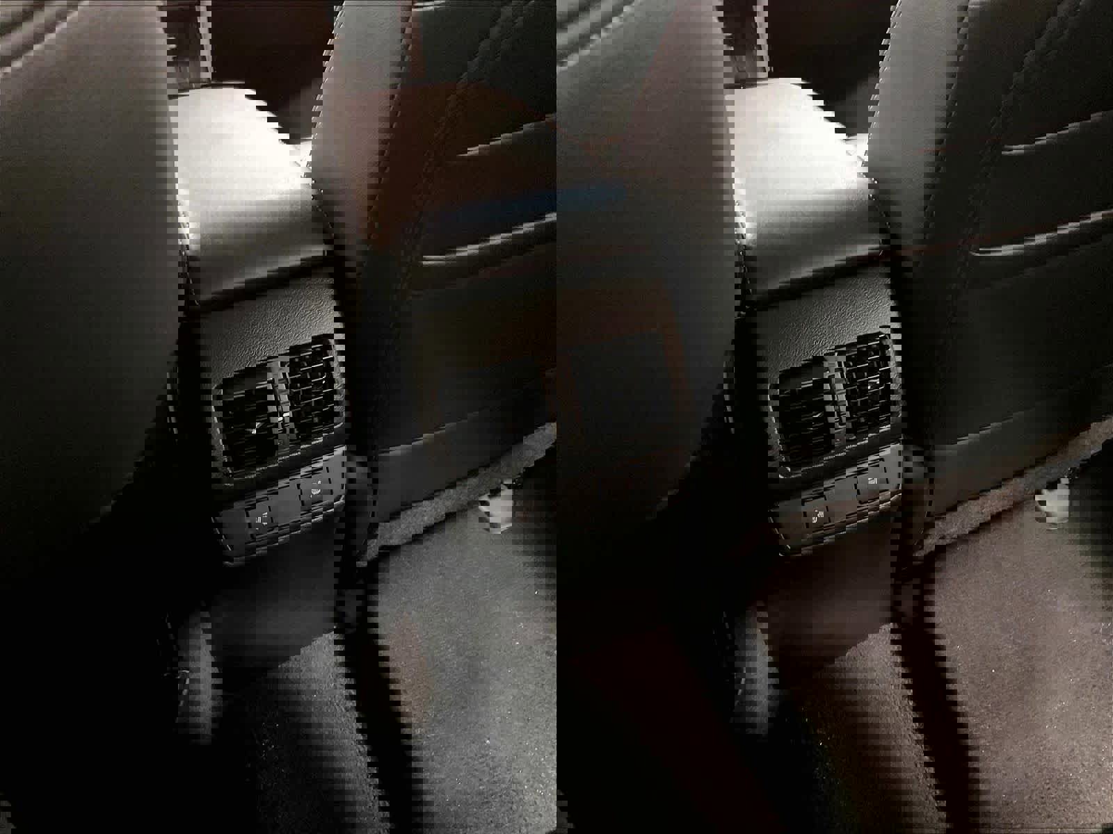 Used 2016 Subaru Legacy 3.6R Limited image 27