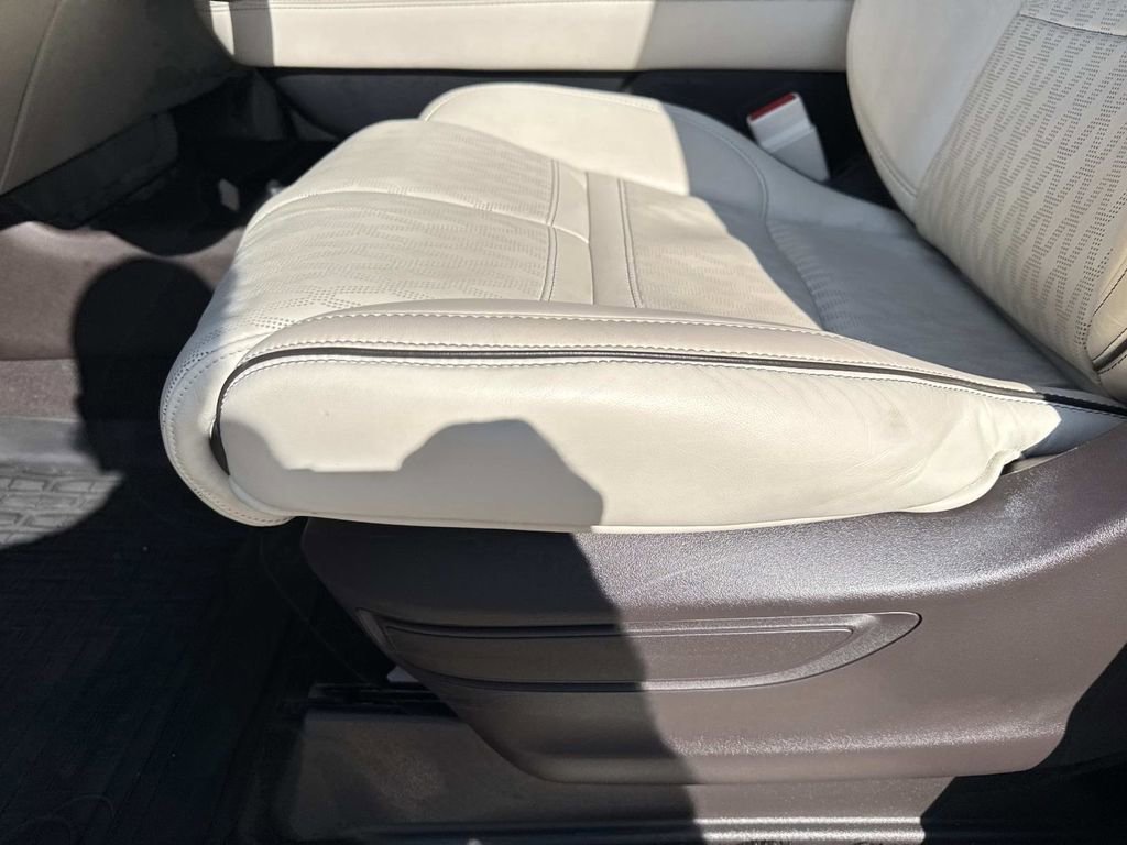 Certified 2022 Lincoln Navigator L Black Label image 18