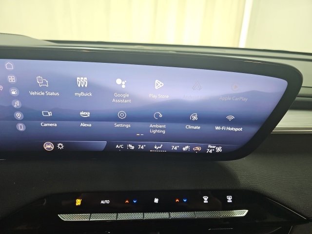 Used 2025 Buick Enclave Preferred image 2