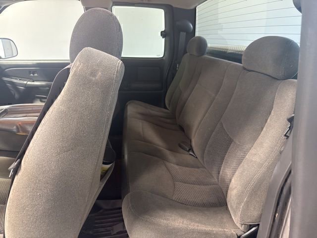 Used 2004 Chevrolet Silverado 1500 LS RWD image 16