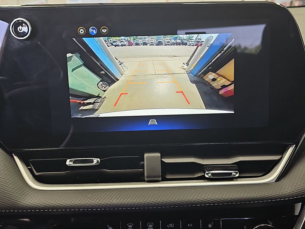 Used 2025 Chevrolet Equinox LT FWD image 21