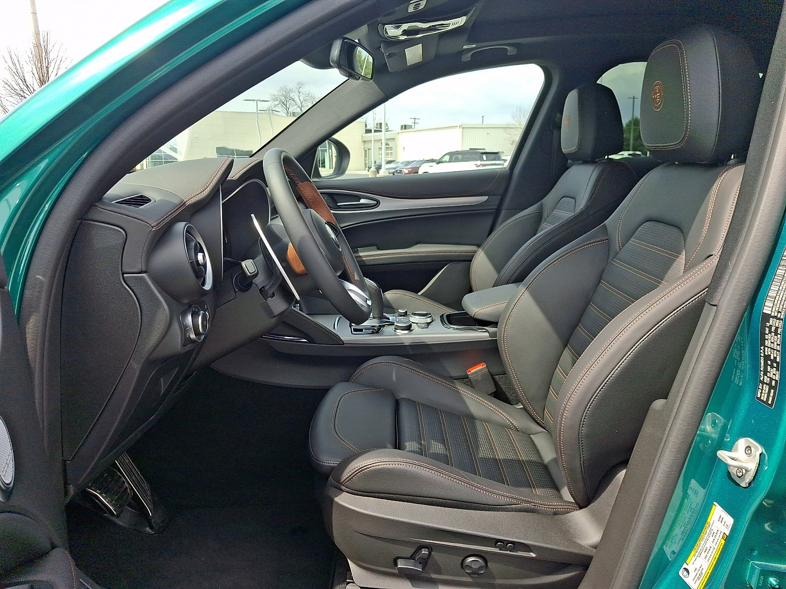 New 2025 Alfa Romeo Stelvio Sprint image 6