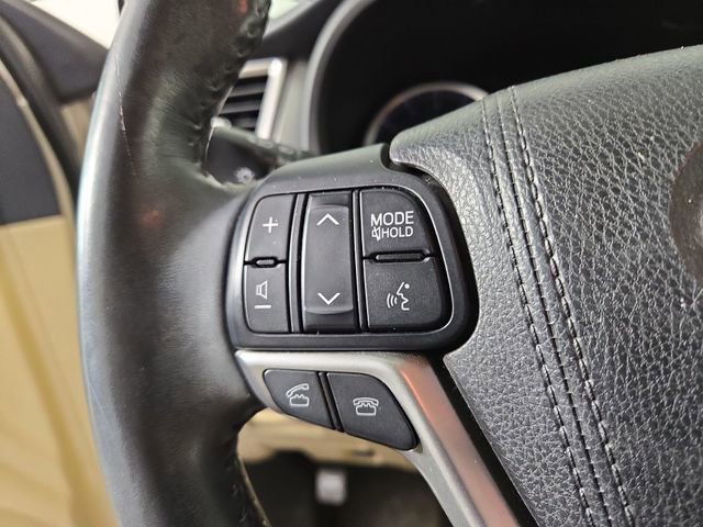 Used 2016 Toyota Highlander Limited image 22