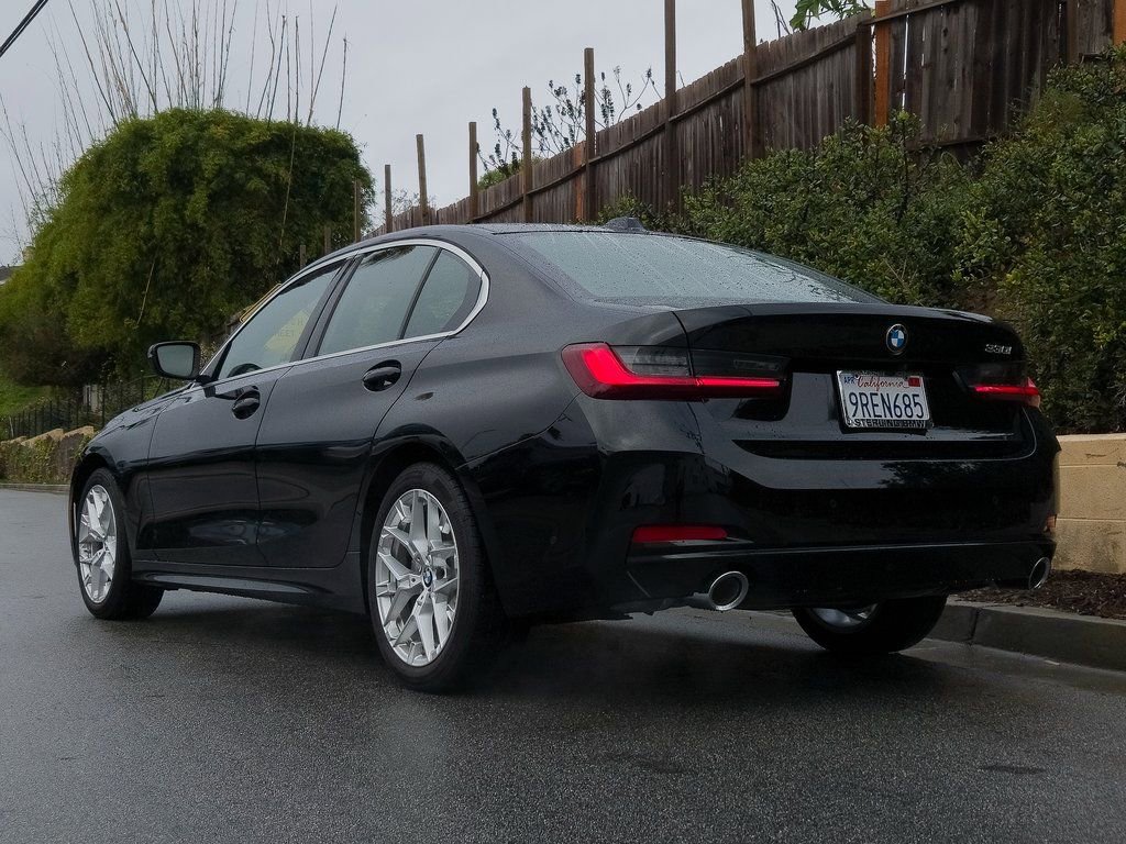 Used 2025 BMW 330i Sedan w/ Parking Assistance Package image 28