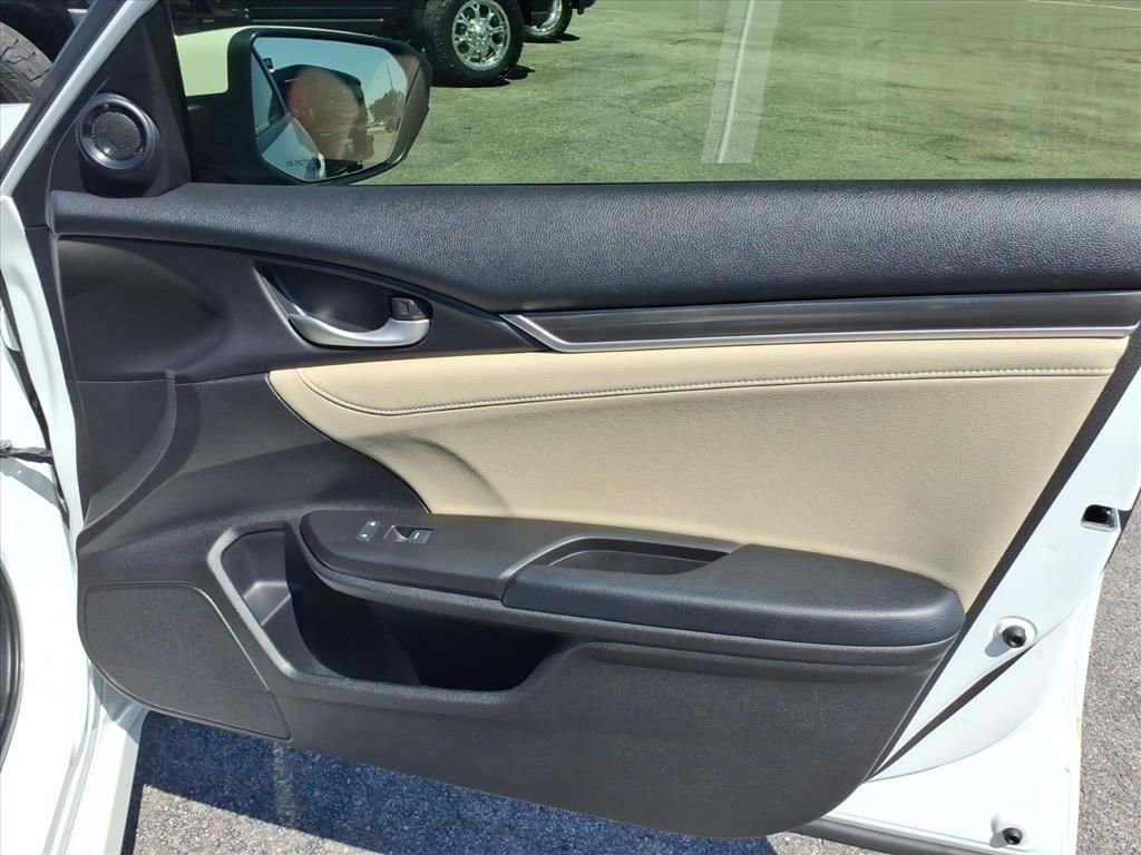 Used 2019 Honda Civic EX-L image 11