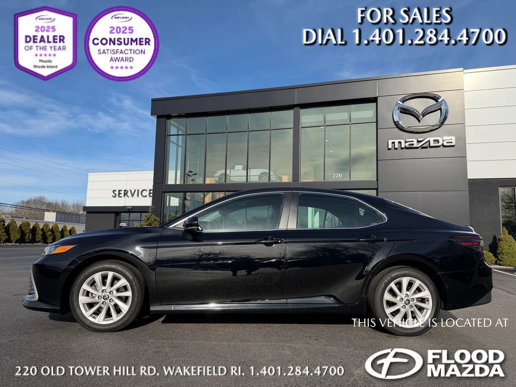 Used 2022 Toyota Camry LE image 7