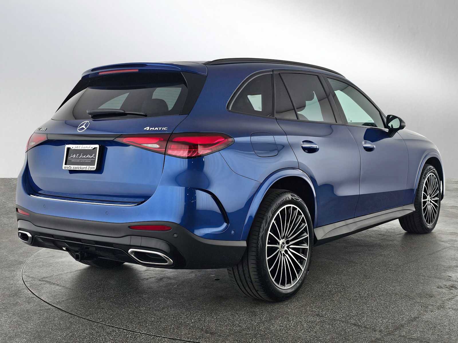Used 2026 Mercedes-Benz GLC 300 4MATIC image 3