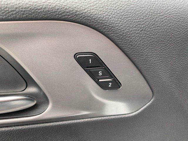 Used 2025 Chrysler Pacifica Select FWD image 14