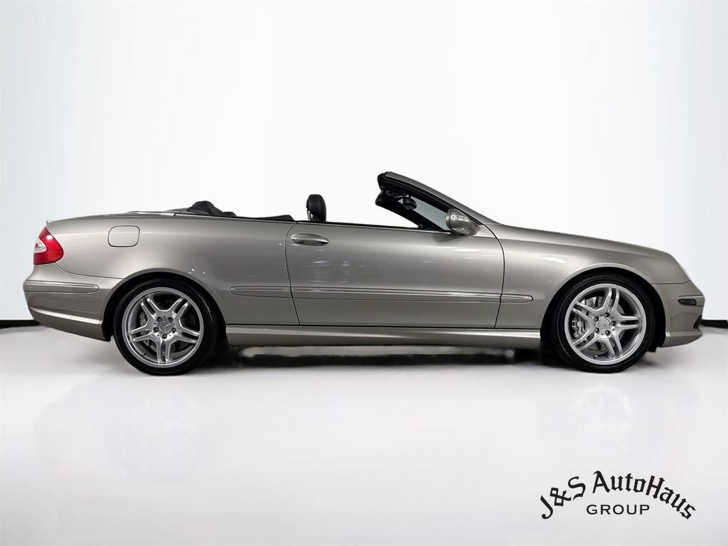 Used 2005 Mercedes-Benz CLK 55 AMG Cabriolet image 8