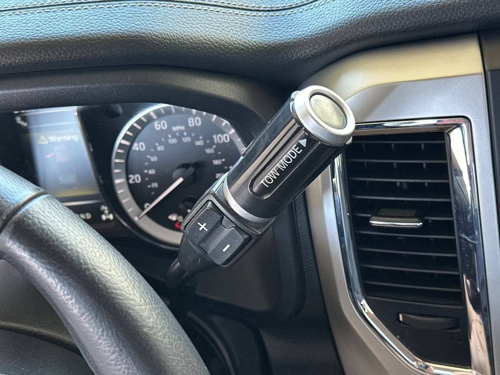 Used 2018 Nissan Titan PRO-4X w/ Pro-4x Utility Package AWD/4WD image 19