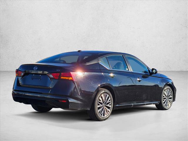 Used 2023 Nissan Altima 2.5 SV image 5