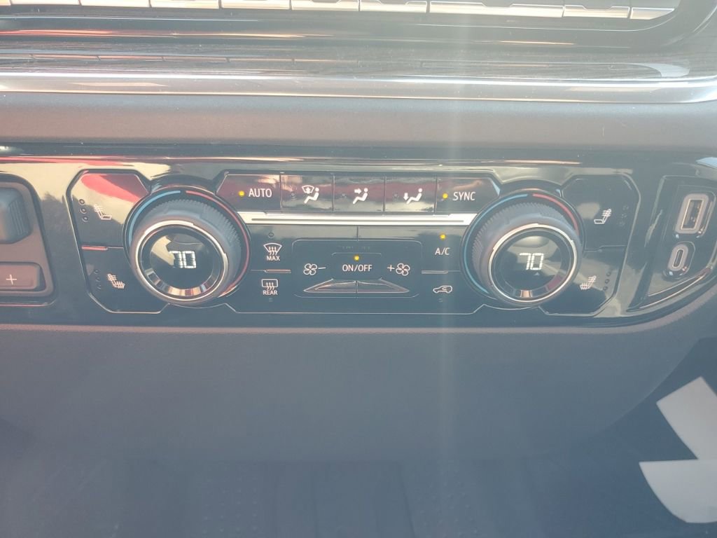 Certified 2024 Chevrolet Silverado 1500 RST AWD/4WD image 25