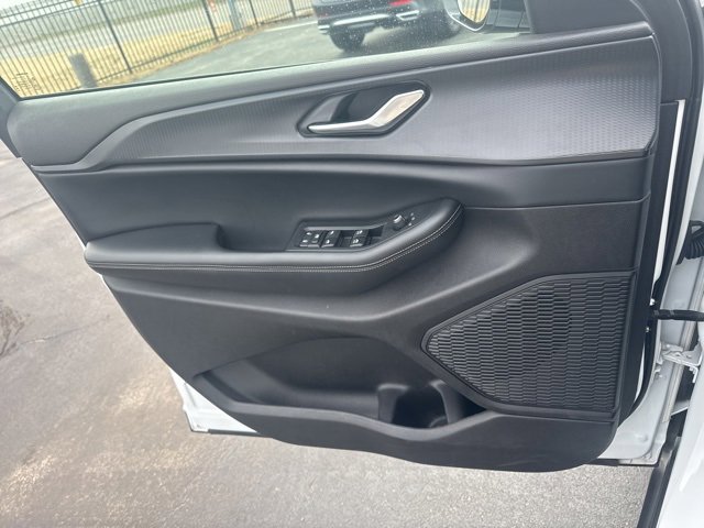 Used 2024 Jeep Grand Cherokee L Laredo image 17