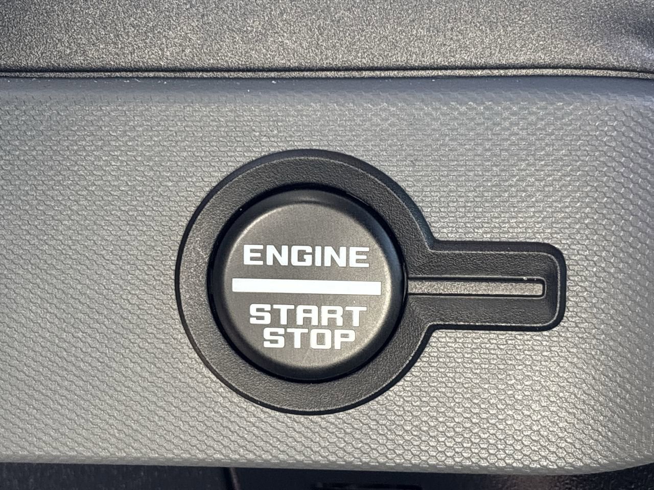 Used 2024 Ford Bronco Black Diamond image 30