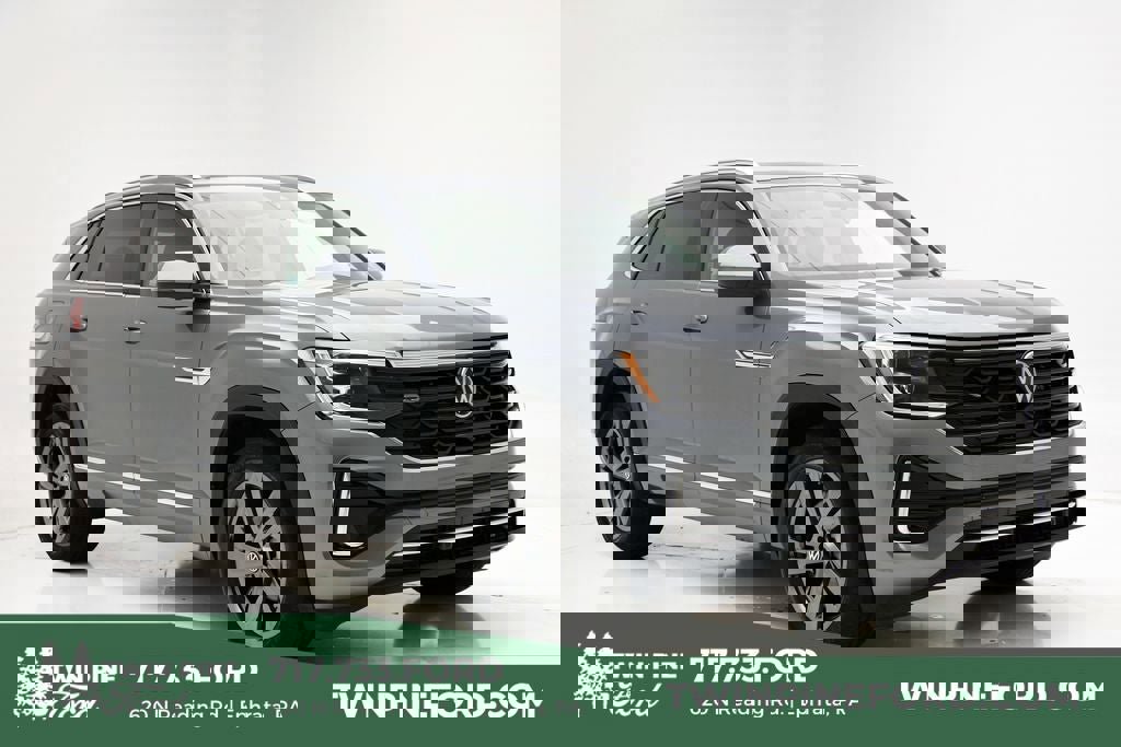 Used 2024 Volkswagen Atlas Cross Sport SEL R-Line image 1
