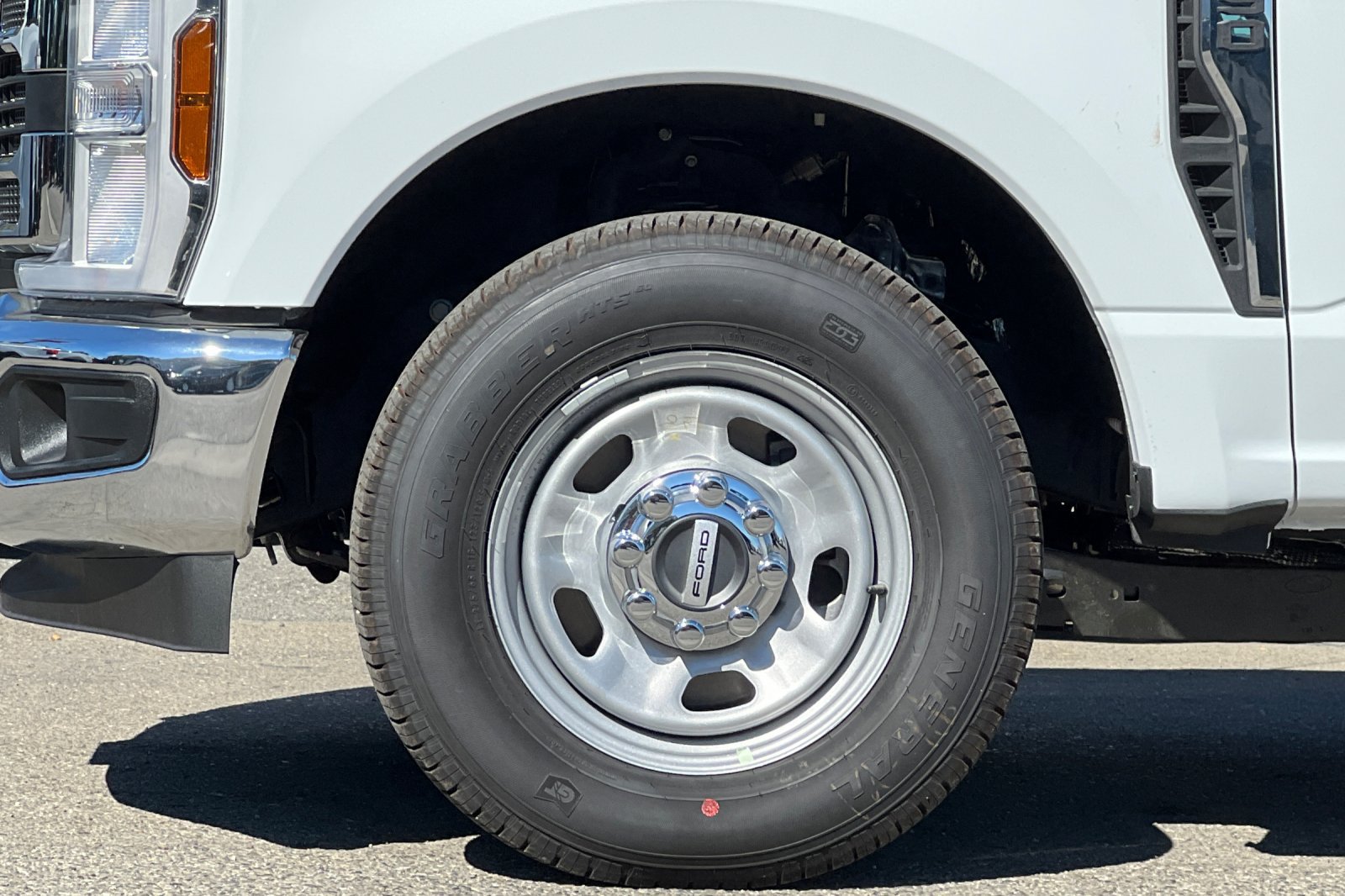 New 2026 Ford F350 XL w/ XL Chrome Package RWD image 19