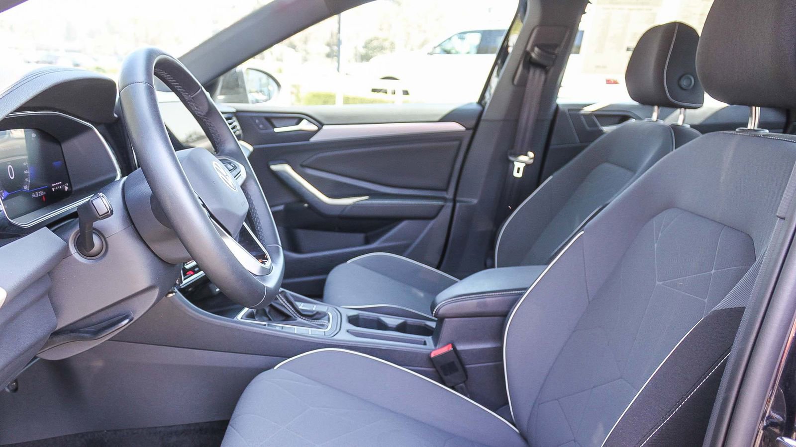 Used 2025 Volkswagen Jetta Sport image 18