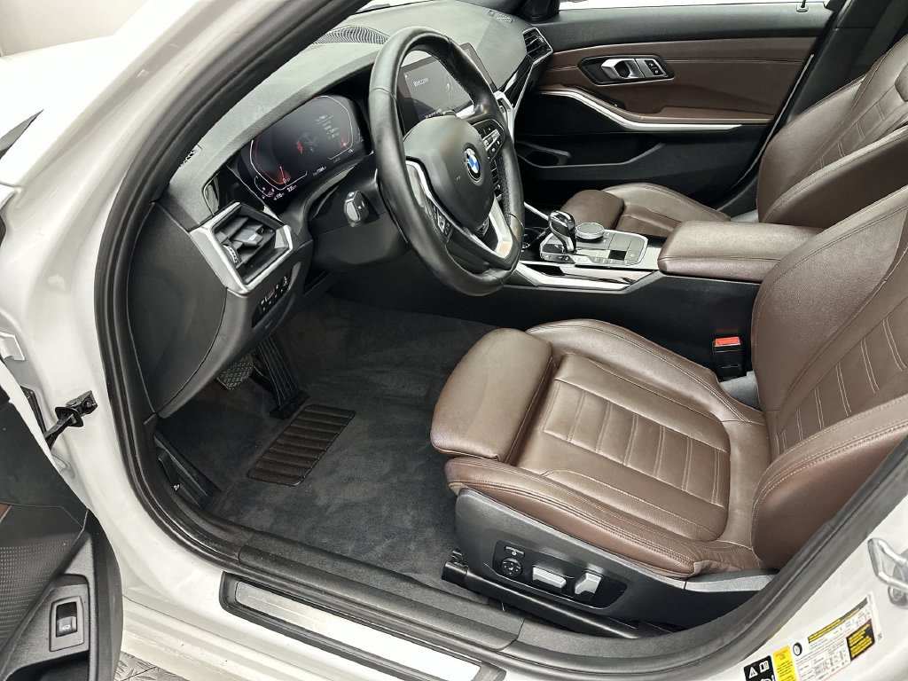 Used 2019 BMW 330i xDrive Sedan w/ Convenience Package AWD/4WD image 11