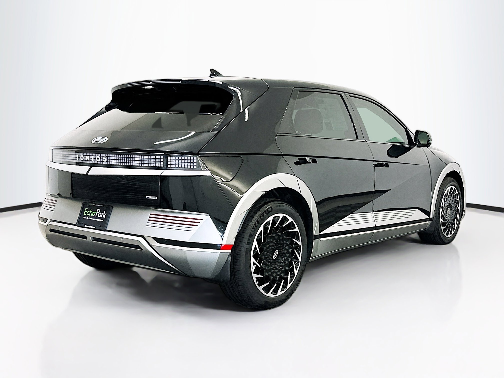 Used 2024 Hyundai Ioniq 5 Limited AWD/4WD image 9