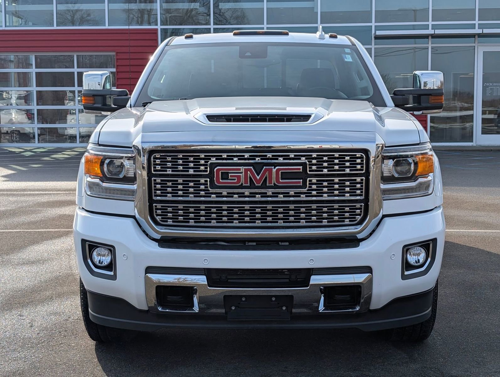 Used 2019 GMC Sierra 3500 Denali image 2