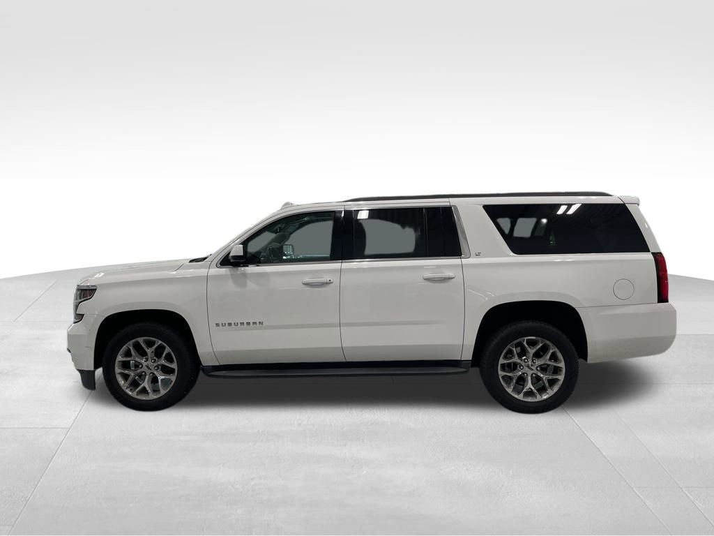 Used 2018 Chevrolet Suburban LT image 3