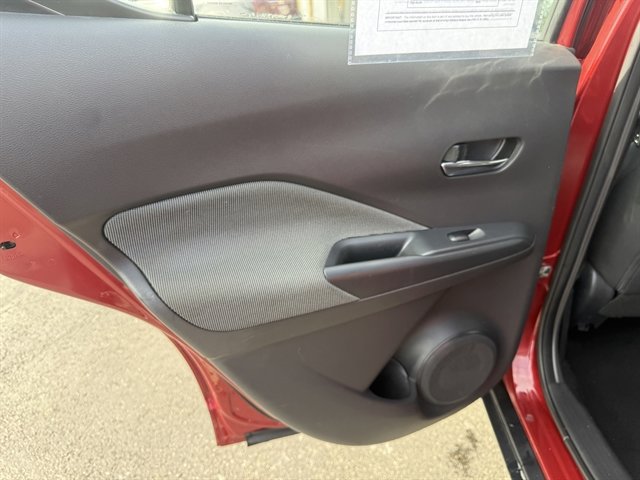 Used 2019 Nissan Kicks SV FWD image 30