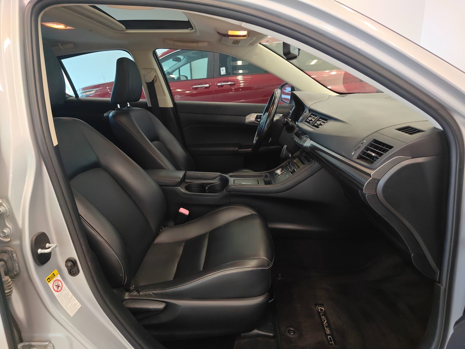 Used 2015 Lexus CT 200h image 15