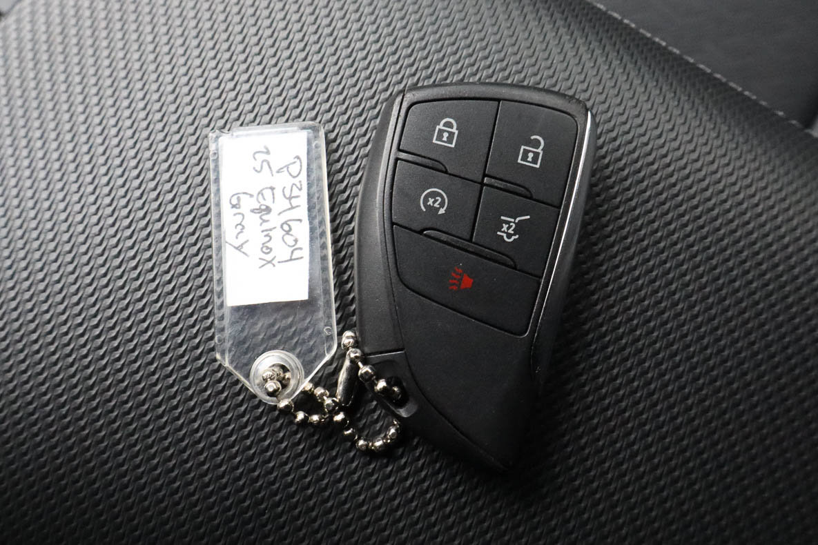 Used 2025 Chevrolet Equinox LT w/ Convenience Package II FWD image 33