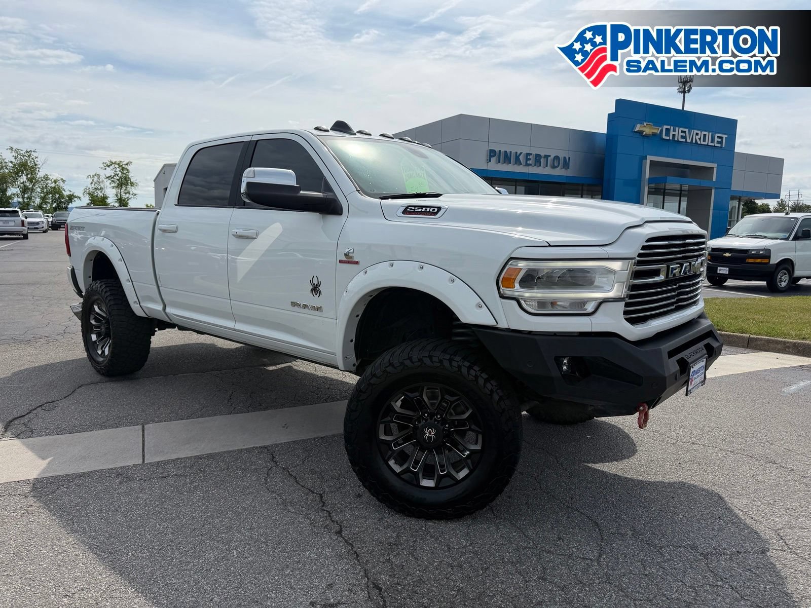 Used 2022 RAM 2500 Laramie AWD/4WD image 1