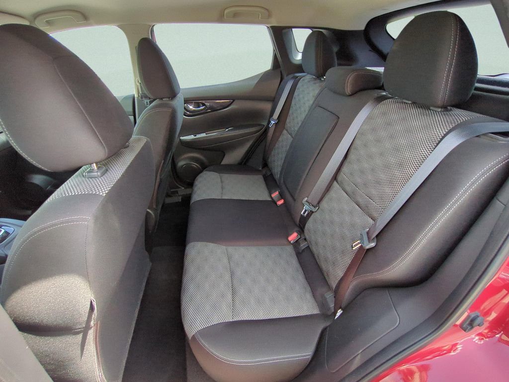 Certified 2018 Nissan Rogue Sport SV image 13