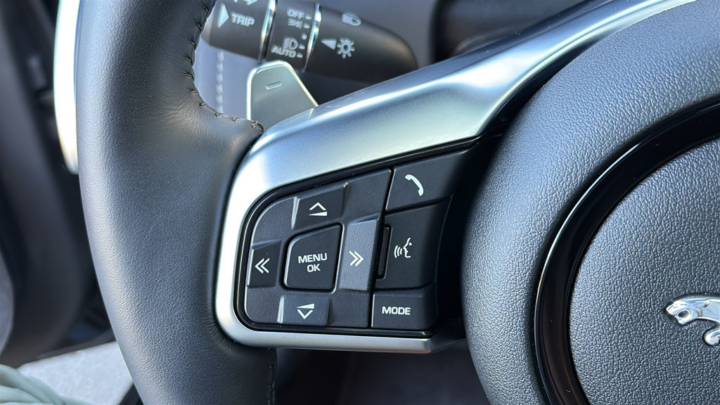 Used 2023 Jaguar F-TYPE R-Dynamic AWD/4WD image 14