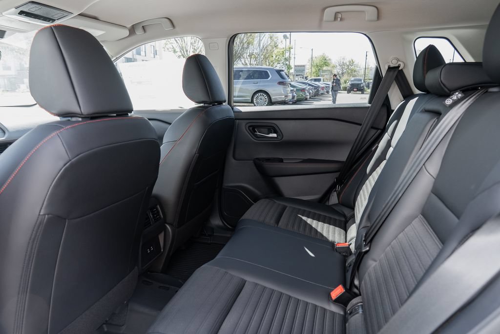 New 2026 Nissan Rogue SV AWD/4WD image 24
